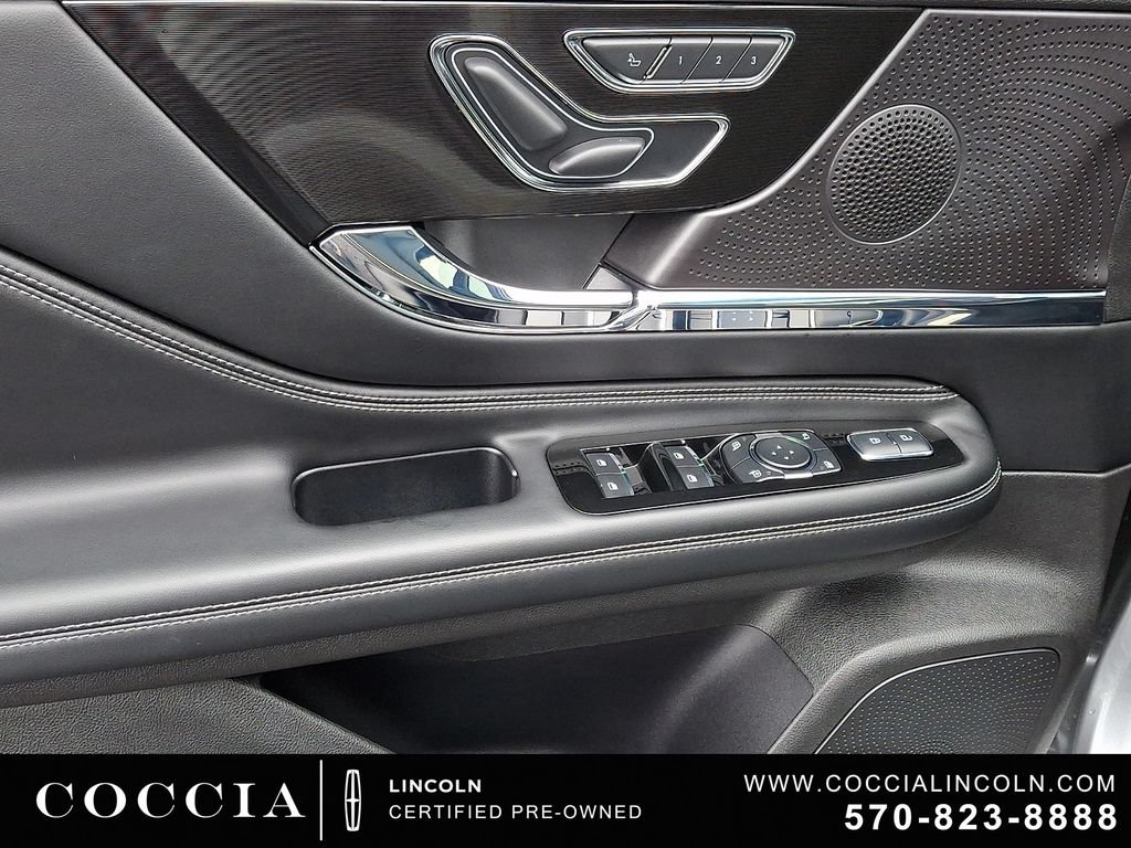 Certified 2024 Lincoln Corsair Grand Touring AWD/4WD image 12