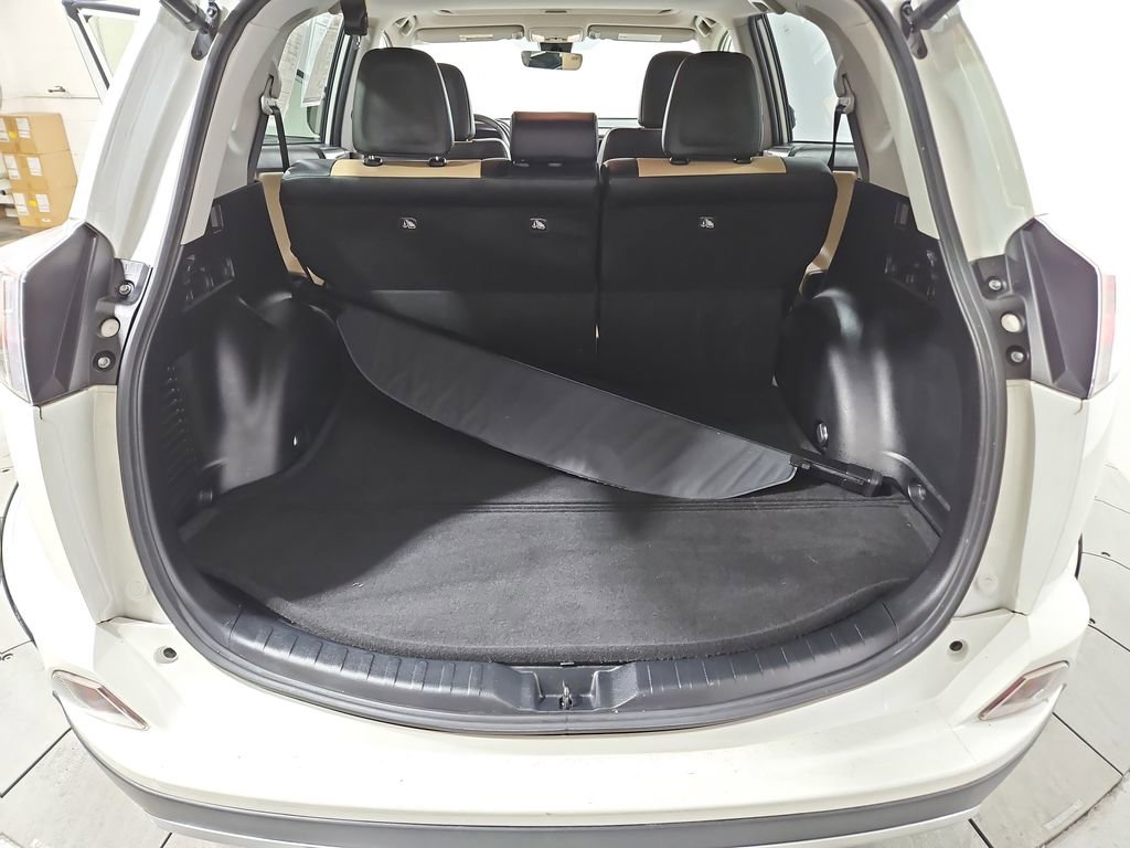 Used 2018 Toyota RAV4 Limited image 22