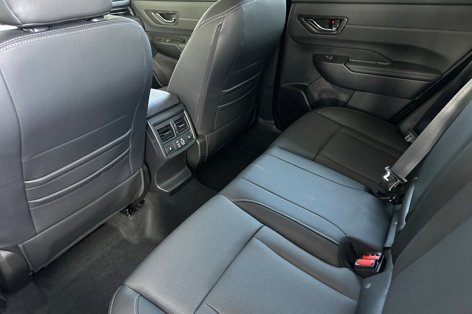 New 2026 Subaru Outback Touring AWD/4WD image 12