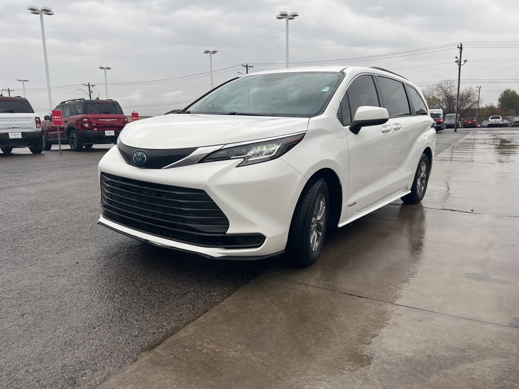 Used 2021 Toyota Sienna LE