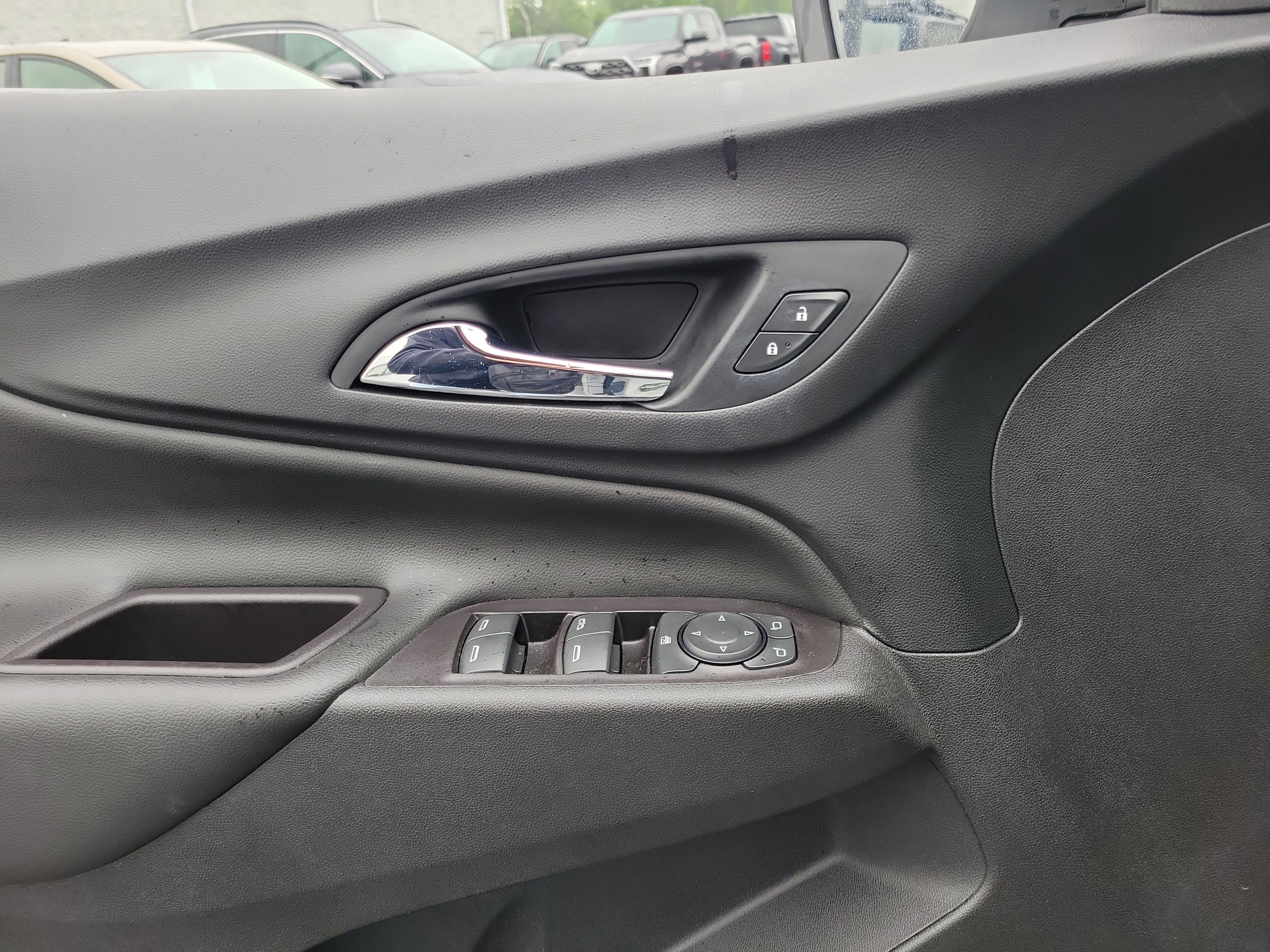 Used 2022 Chevrolet Equinox LT FWD image 17