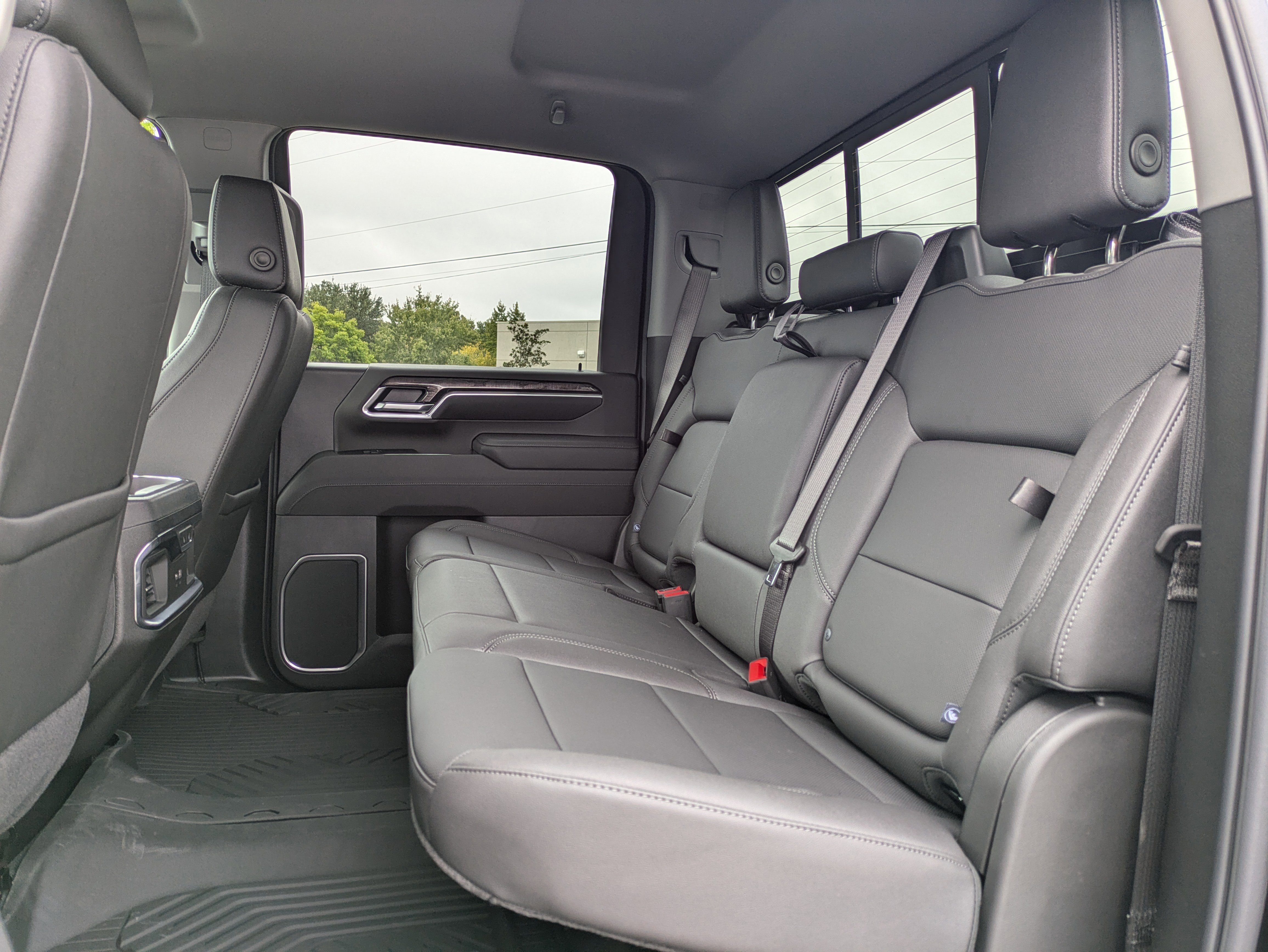 New 2026 Chevrolet Silverado 2500 LTZ w/ LTZ Premium Package image 17