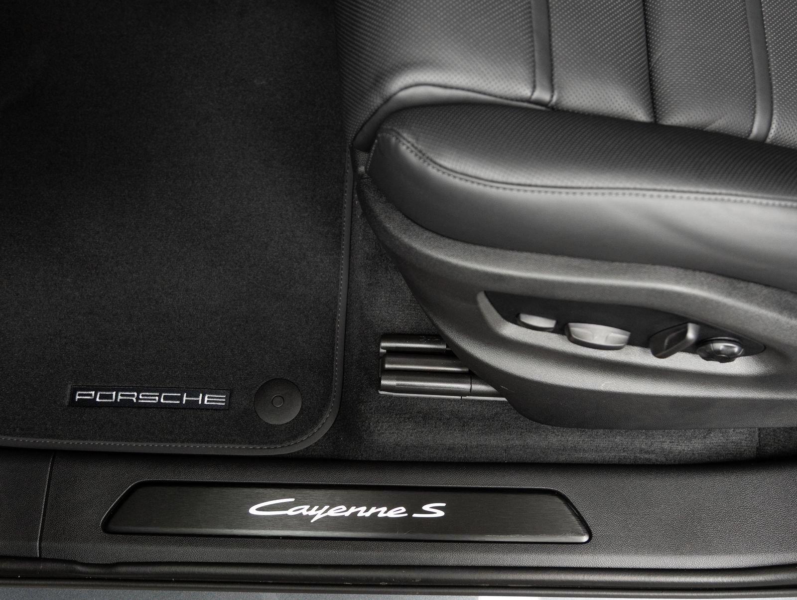New 2026 Porsche Cayenne S AWD/4WD image 22