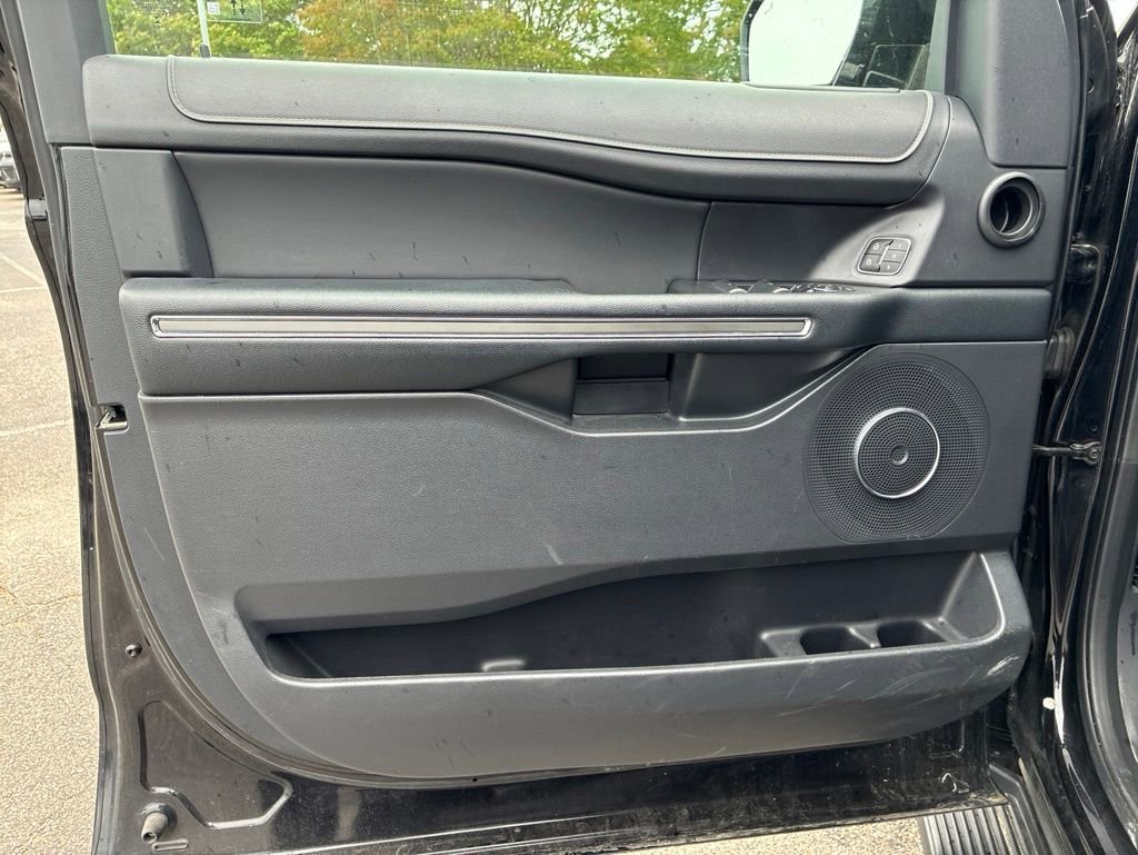 Used 2024 Ford Expedition XLT AWD/4WD image 13