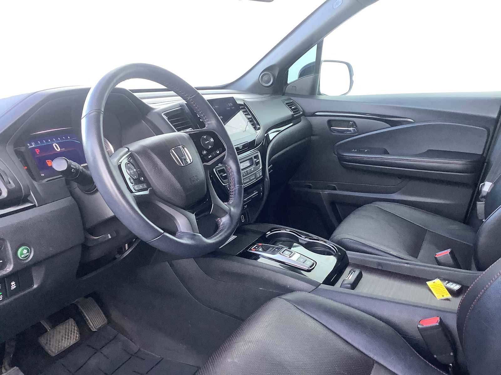 Used 2022 Honda Pilot Black Edition image 3