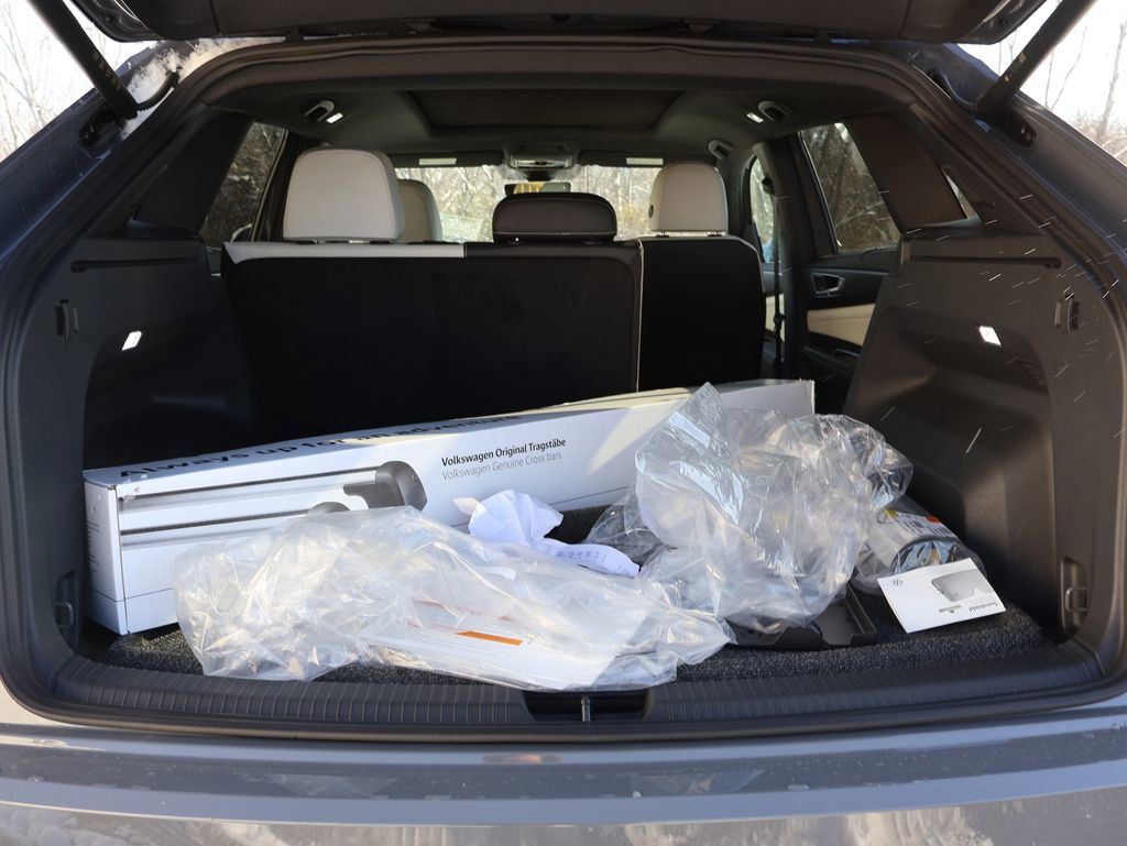 New 2026 Volkswagen Atlas Cross Sport SEL Premium R-Line image 23