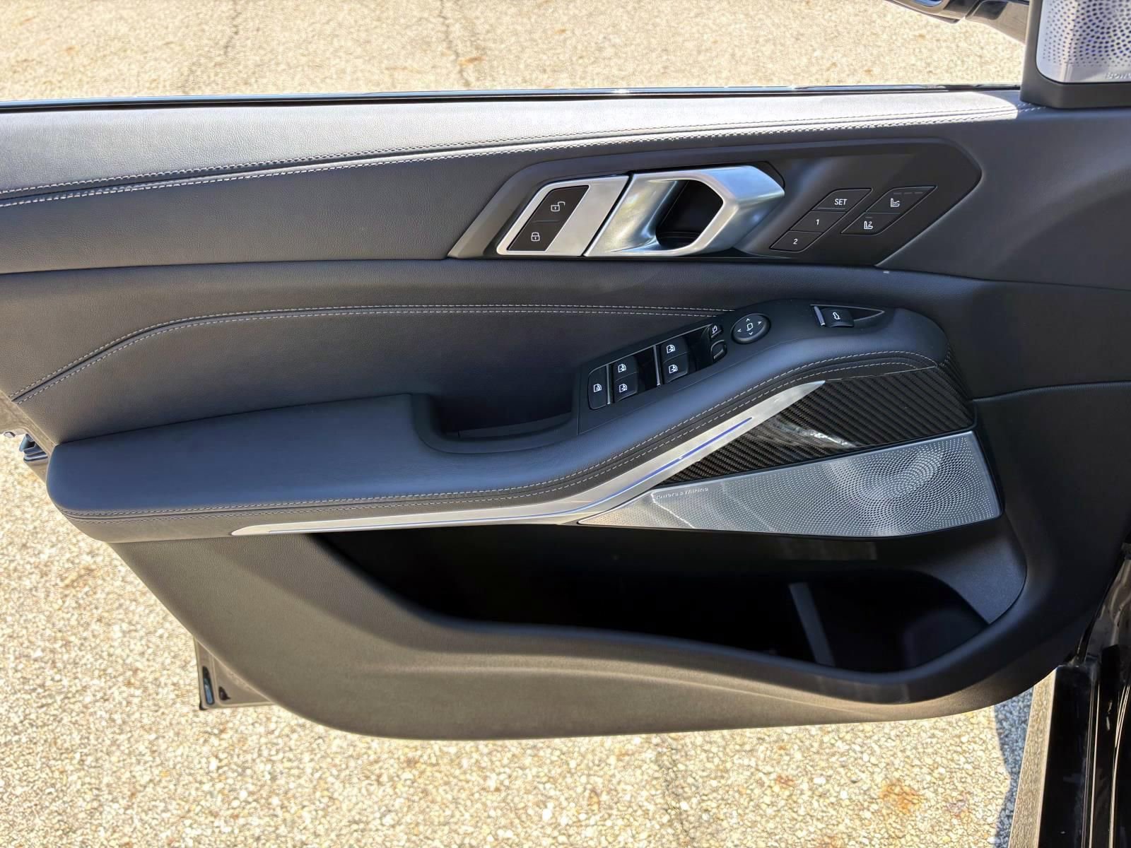 Used 2024 BMW X5 M60i image 11