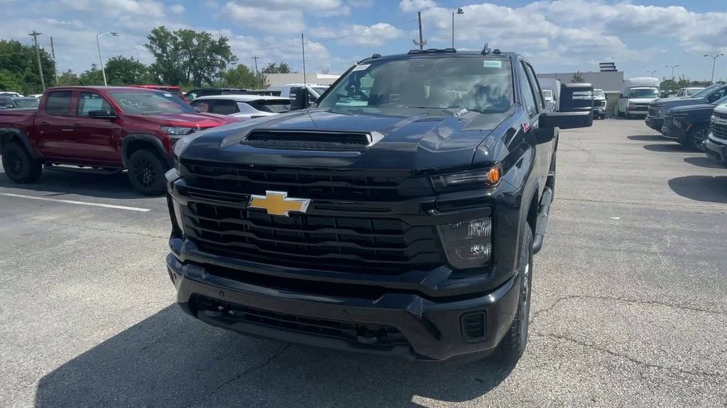 New 2026 Chevrolet Silverado 2500 Custom w/ Custom Value Package AWD/4WD image 5