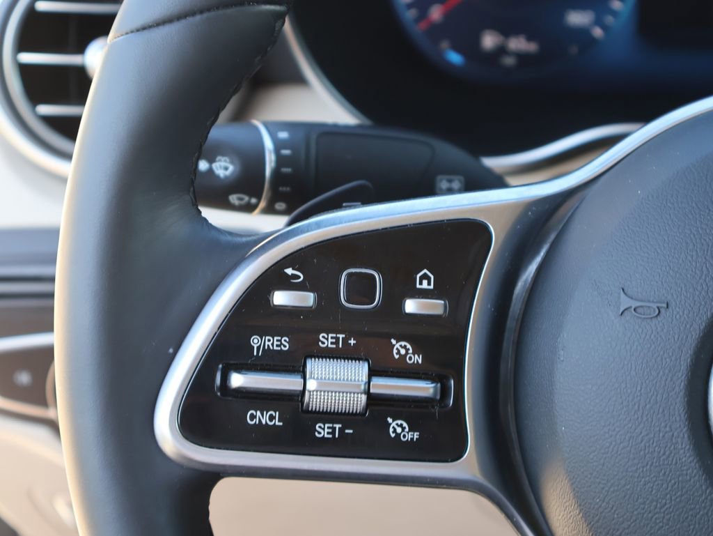 Used 2020 Mercedes-Benz GLC 300 4MATIC Coupe image 34