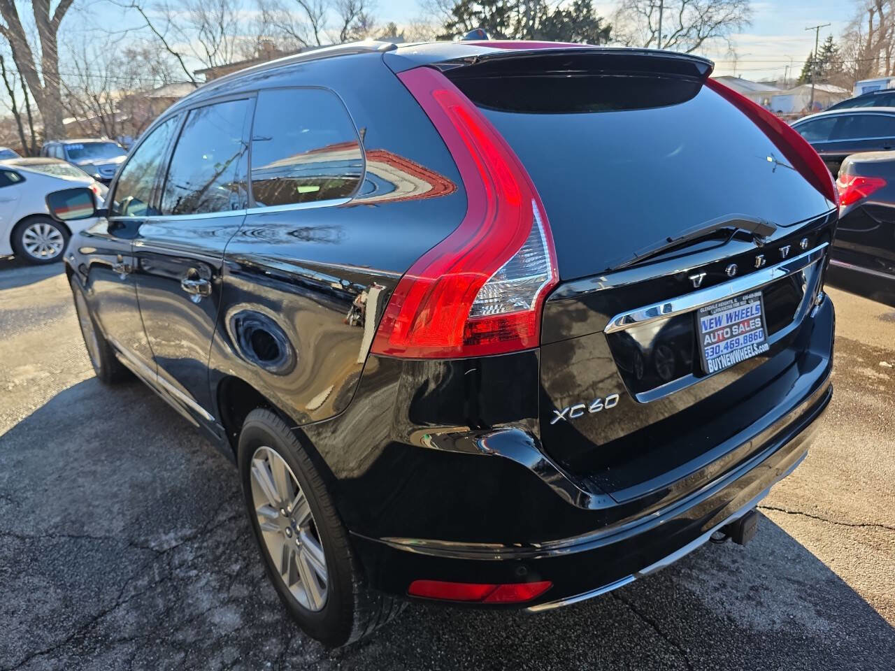 Used 2016 Volvo XC60 T6 w/ Protection Package image 23