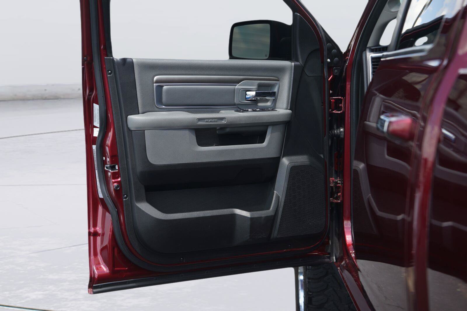 Used 2017 RAM 1500 Lone Star AWD/4WD image 30