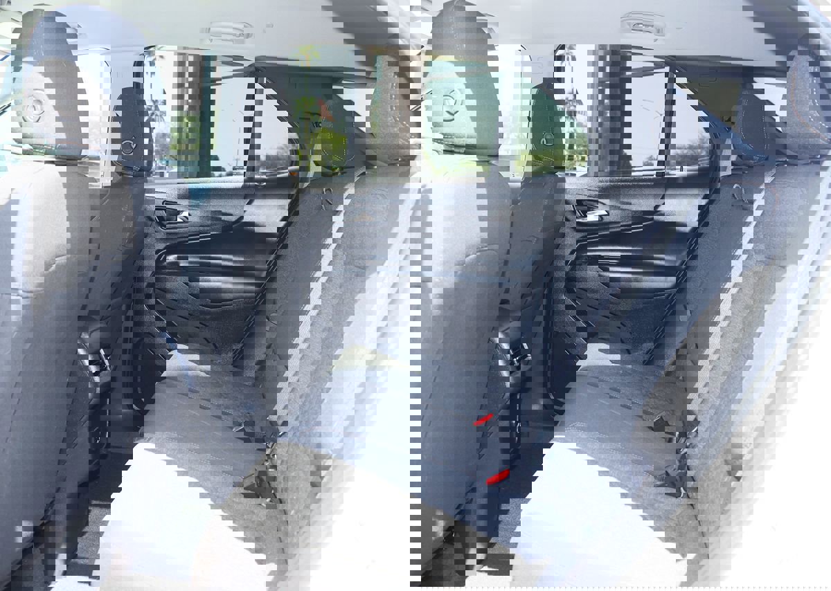 Used 2024 Chevrolet Equinox LT image 31