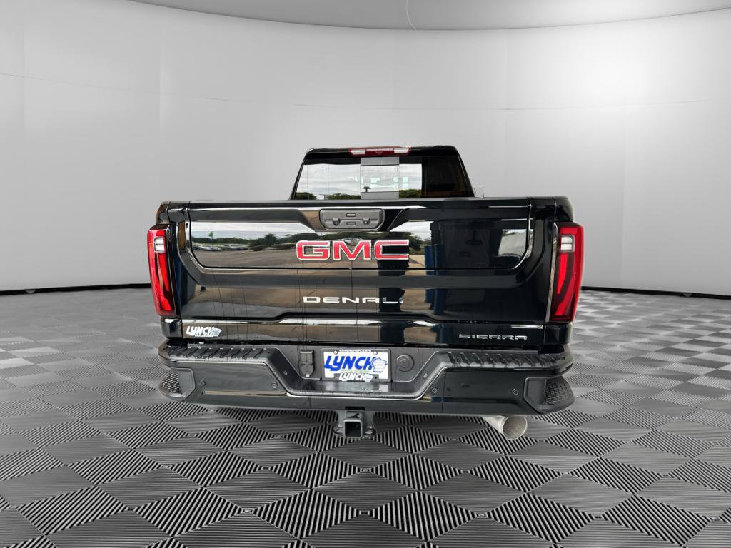 New 2026 GMC Sierra 2500 Denali AWD/4WD image 4