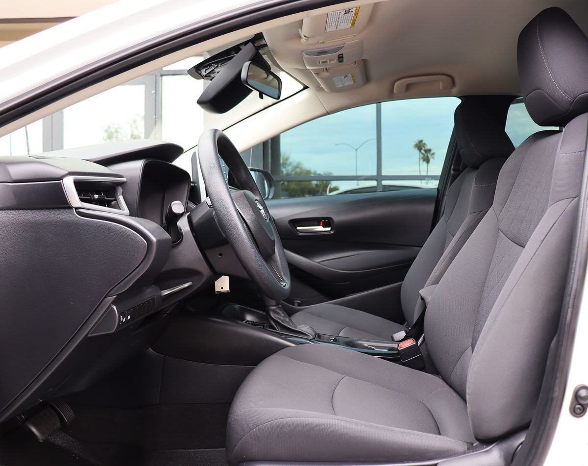 Used 2021 Toyota Corolla LE FWD image 38