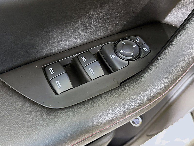 Used 2022 Chevrolet Blazer RS image 19