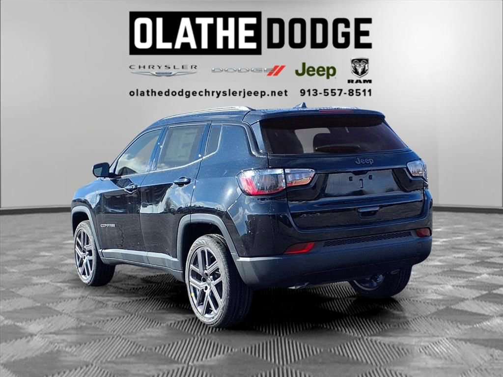 New 2026 Jeep Compass Latitude image 3