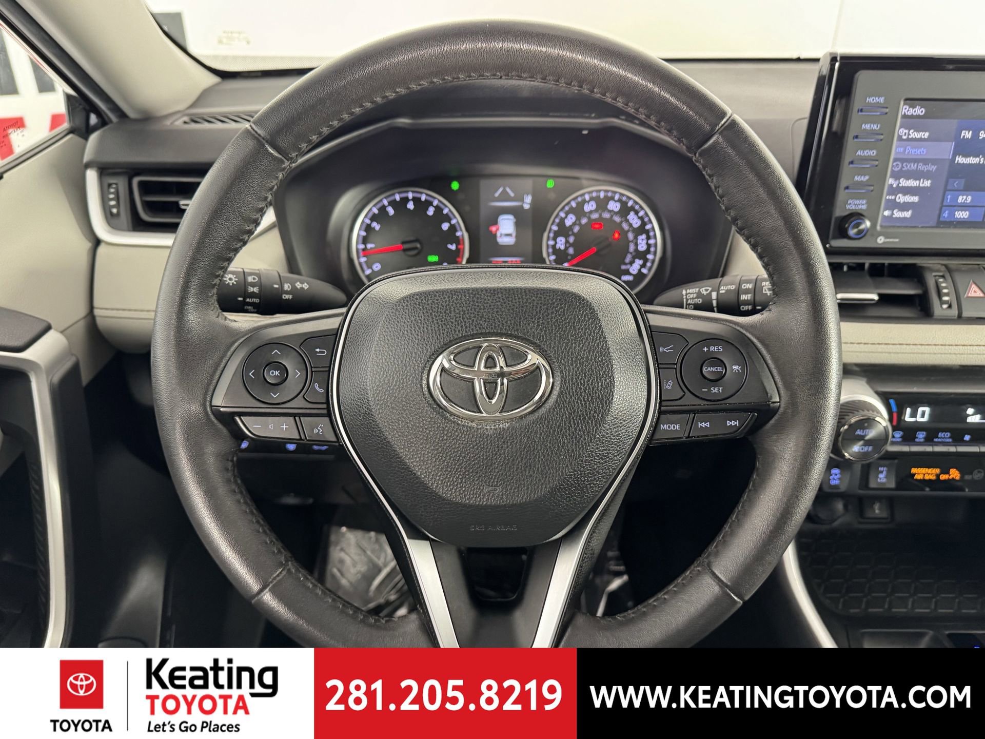 Certified 2022 Toyota RAV4 XLE Premium image 31