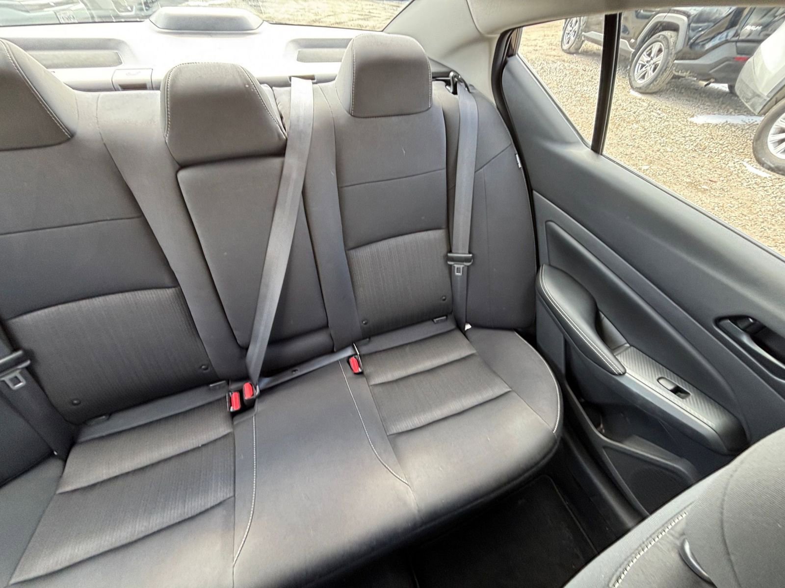 Used 2025 Nissan Altima 2.5 SV FWD image 37