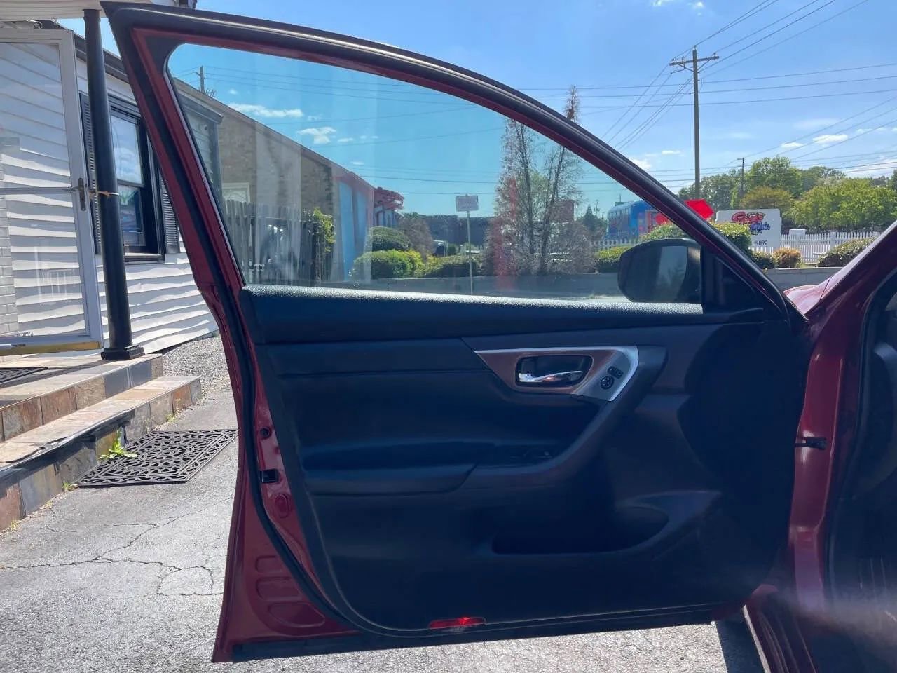 Used 2015 Nissan Altima 3.5 SL FWD image 11