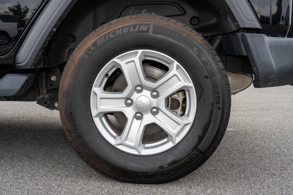 Used 2022 Jeep Wrangler Unlimited Sport AWD/4WD image 31