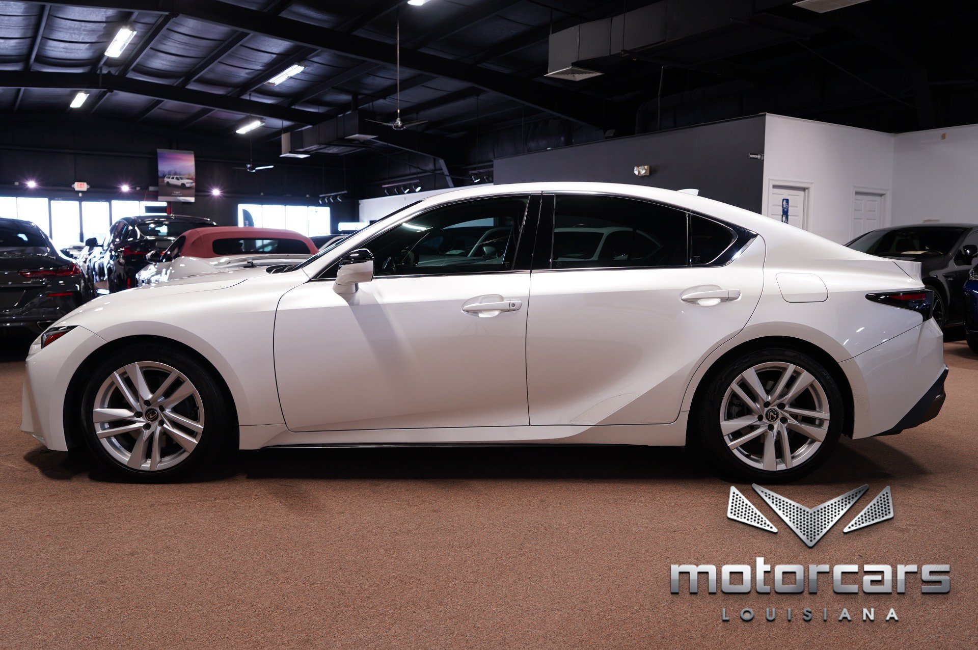 Used 2023 Lexus IS 300 w/ Comfort Package RWD image 4