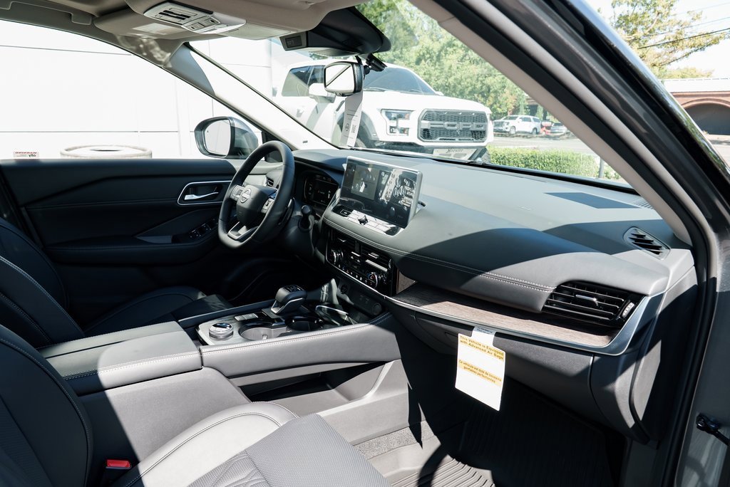 New 2026 Nissan Rogue Platinum image 30