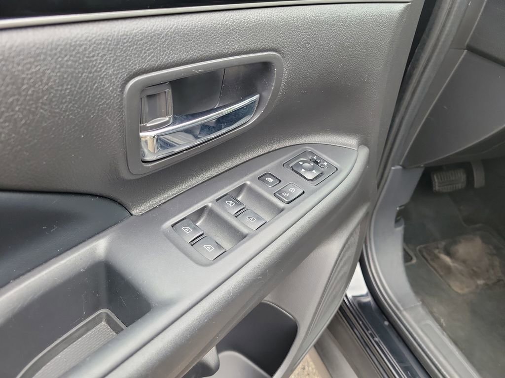 Used 2020 Mitsubishi Outlander SE FWD image 24