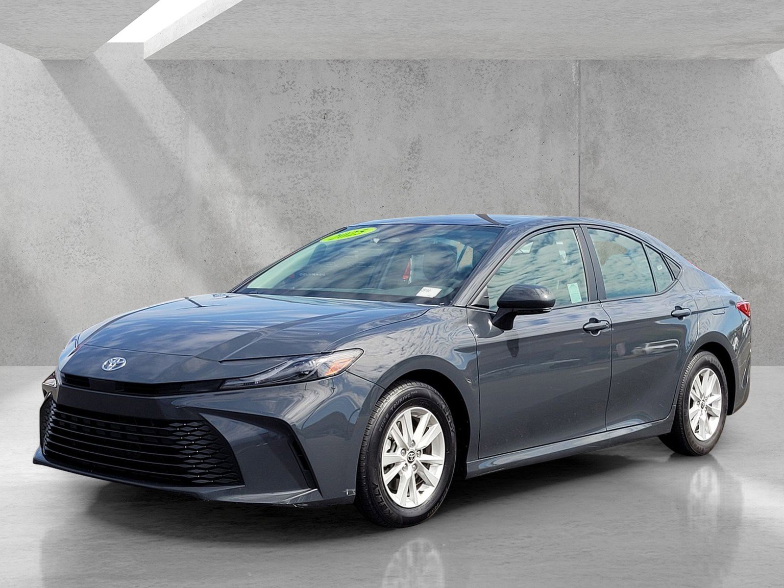 Used 2025 Toyota Camry LE image 8