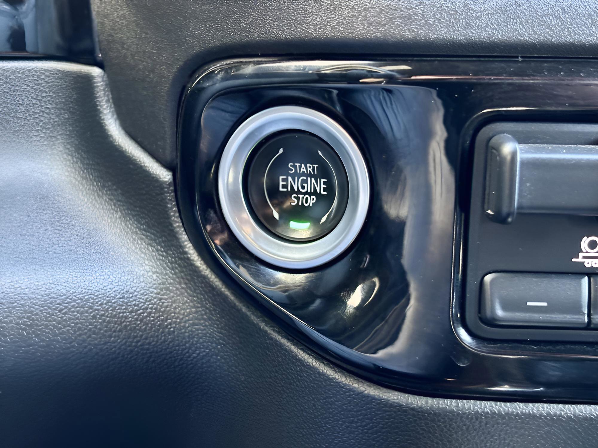 Used 2022 Chevrolet Silverado 1500 High Country image 19