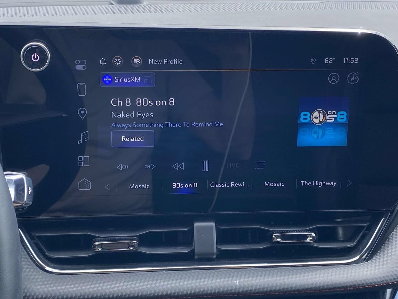 Used 2025 Chevrolet Equinox RS w/ Safety and Technology Package FWD image 26