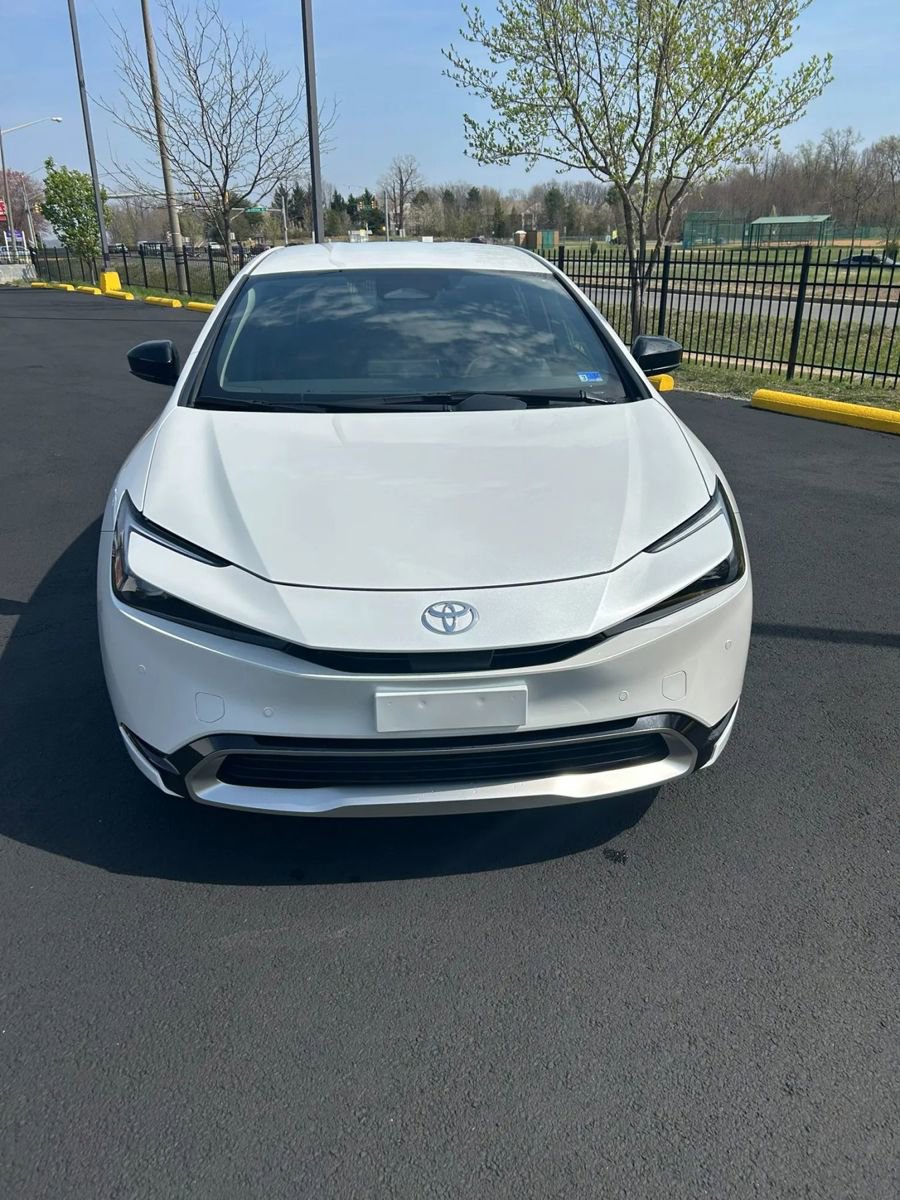 Used 2026 Toyota Prius Plug-In Hybrid FWD image 63