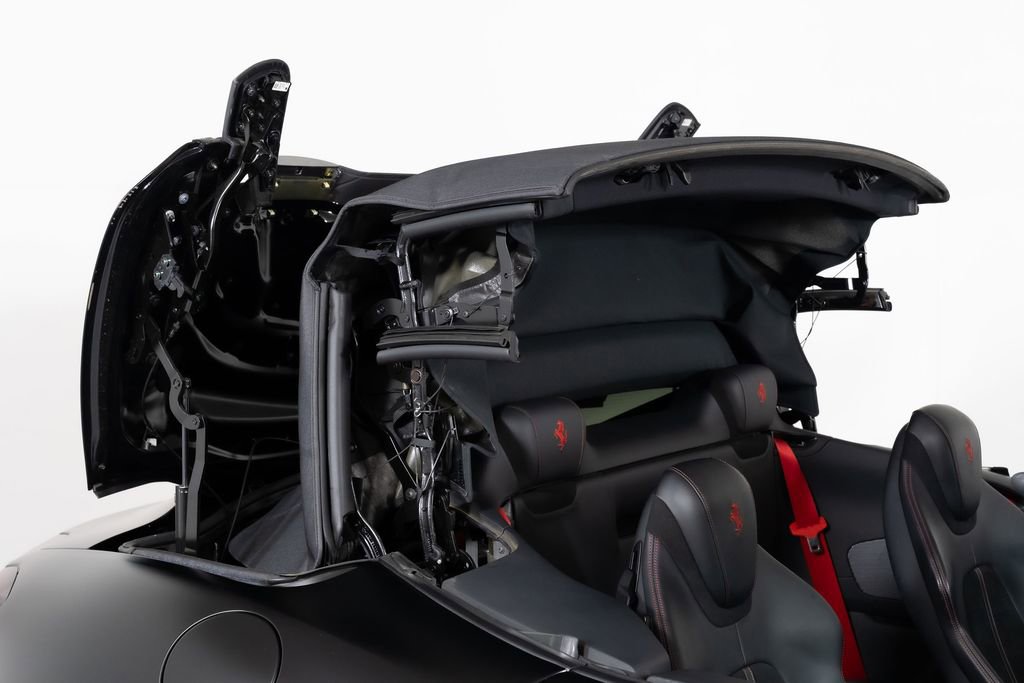 Used 2025 Ferrari Roma Spider image 23