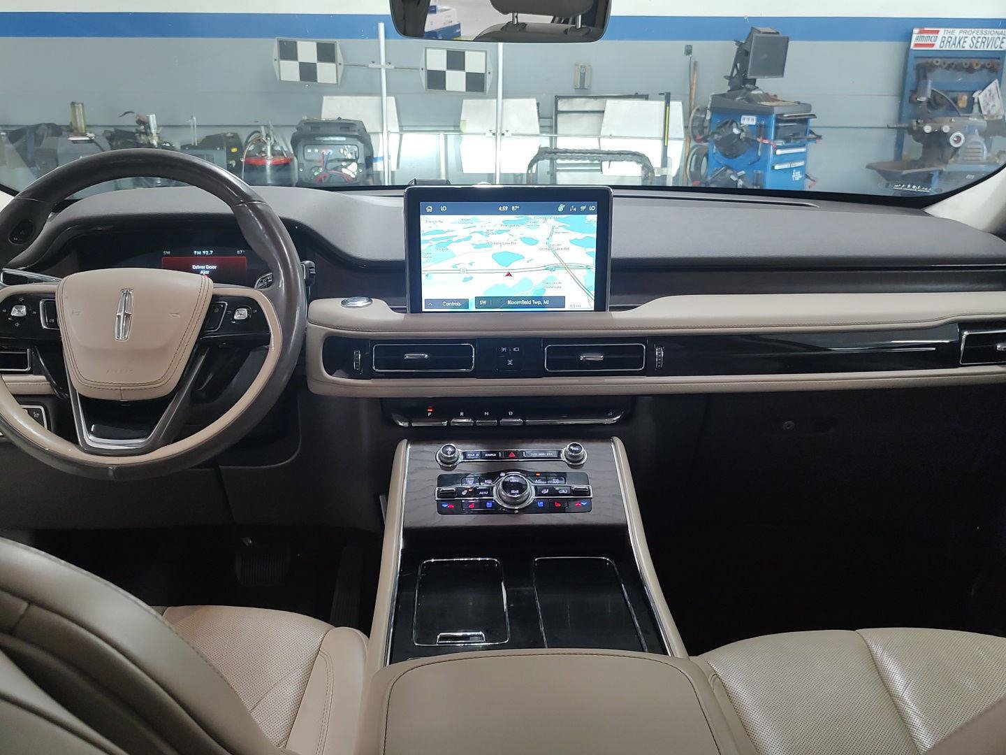 Used 2021 Lincoln Aviator Reserve w/ Elements Package Plus AWD/4WD image 19