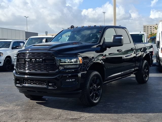 Used 2024 RAM 2500 Limited AWD/4WD image 2