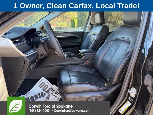 Used 2023 Jeep Grand Cherokee L Limited w/ Luxury Tech Group II AWD/4WD image 2