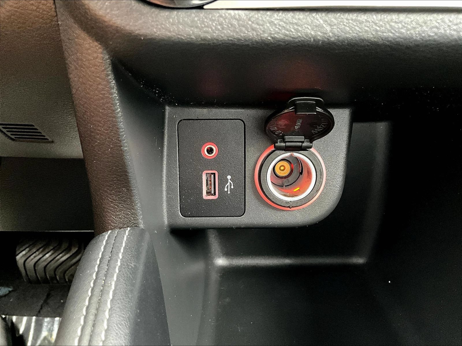 Certified 2020 Nissan Kicks SV w/ Exterior Package FWD image 19