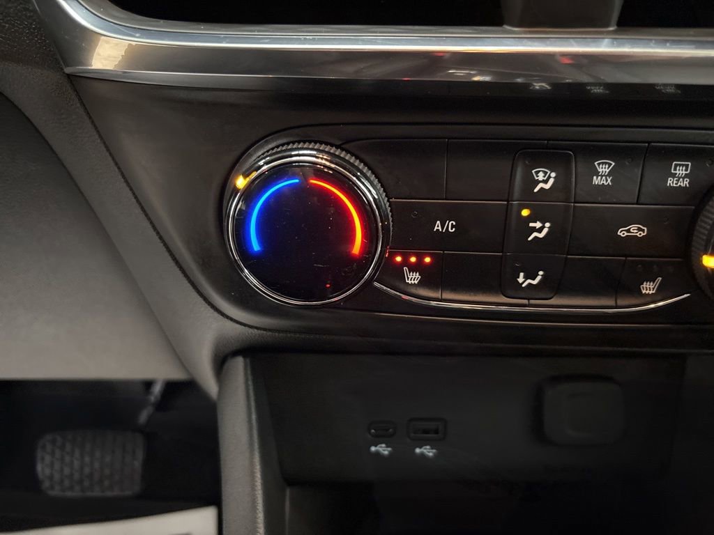 Used 2024 Buick Encore GX Preferred w/ Comfort Package FWD image 30