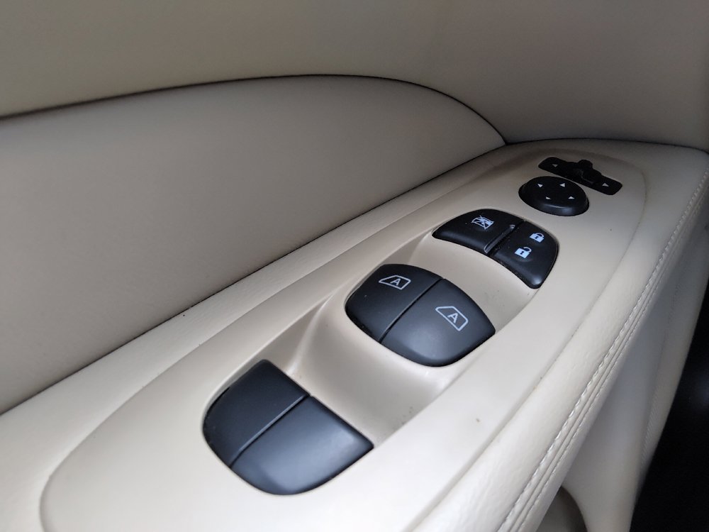 Used 2019 Nissan Pathfinder Platinum FWD image 27