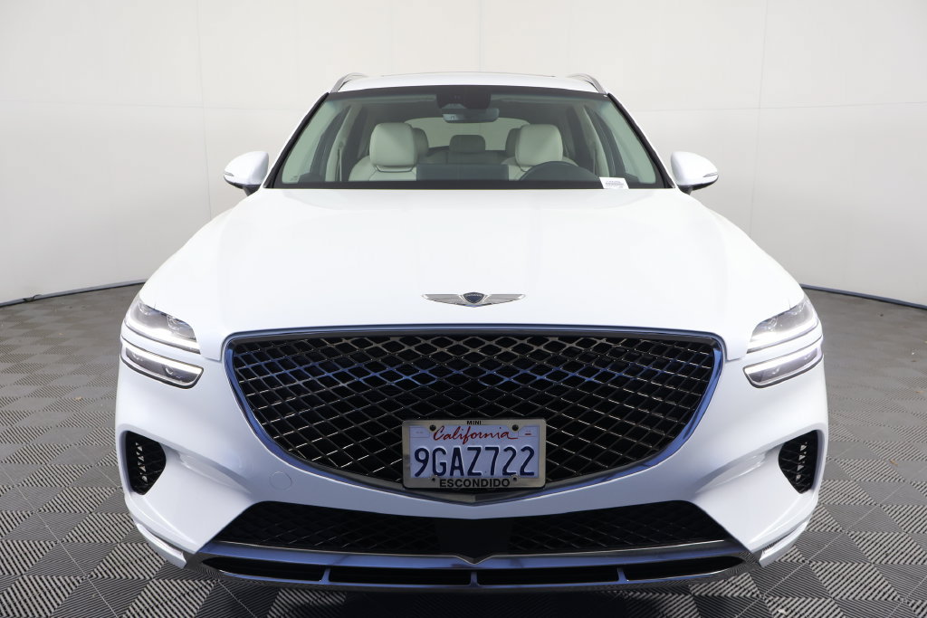 Used 2023 Genesis GV70 2.5T w/ Select Package AWD/4WD image 2