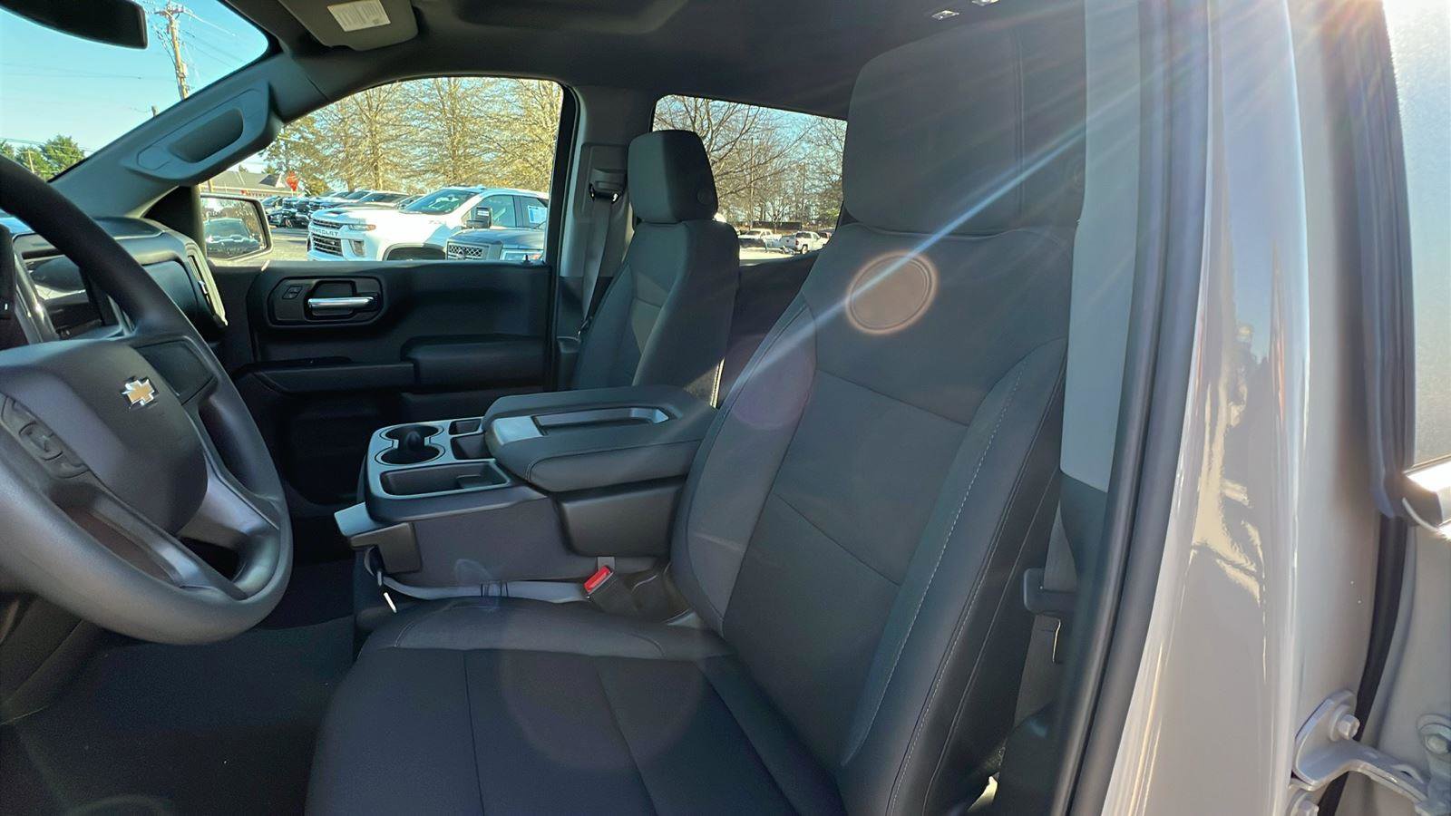 New 2026 Chevrolet Silverado 1500 Custom AWD/4WD image 15