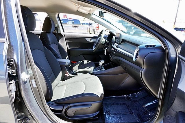 Used 2024 Kia Forte LXS FWD image 17