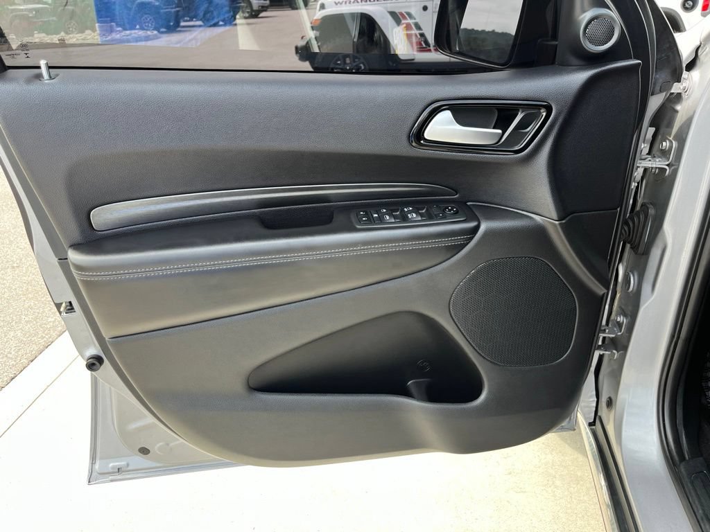 Used 2021 Dodge Durango SXT RWD image 6