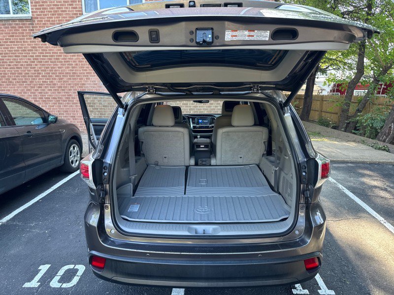 Used 2015 Toyota Highlander Limited AWD/4WD image 37