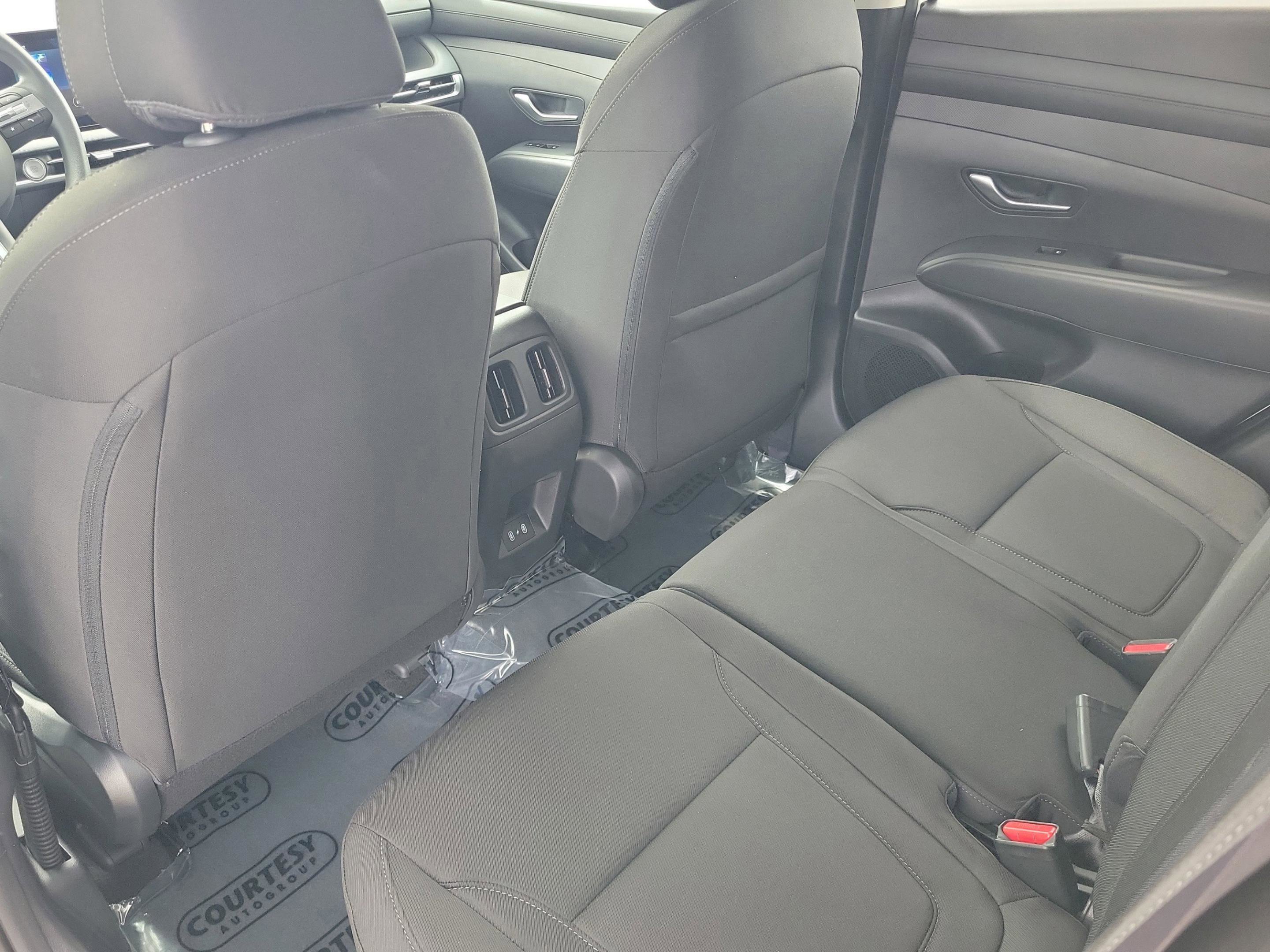 New 2026 Hyundai Tucson SEL image 16