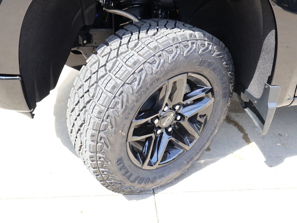 New 2026 Chevrolet Silverado 1500 Custom Trail Boss w/ Midnight Edition AWD/4WD image 38