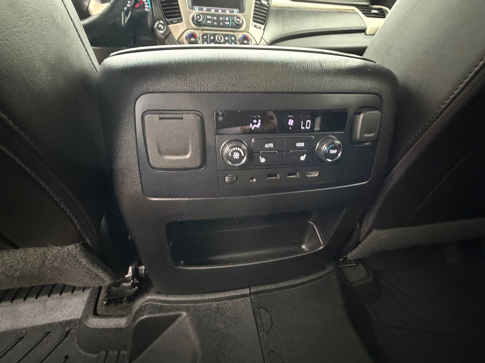 Used 2019 GMC Yukon XL Denali w/ Open Road Package image 22