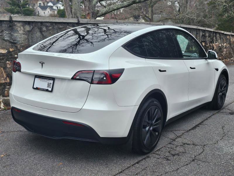 Used 2024 Tesla Model Y Long Range image 12