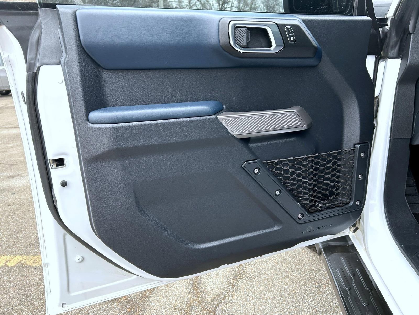 Used 2022 Ford Bronco Outer Banks image 9