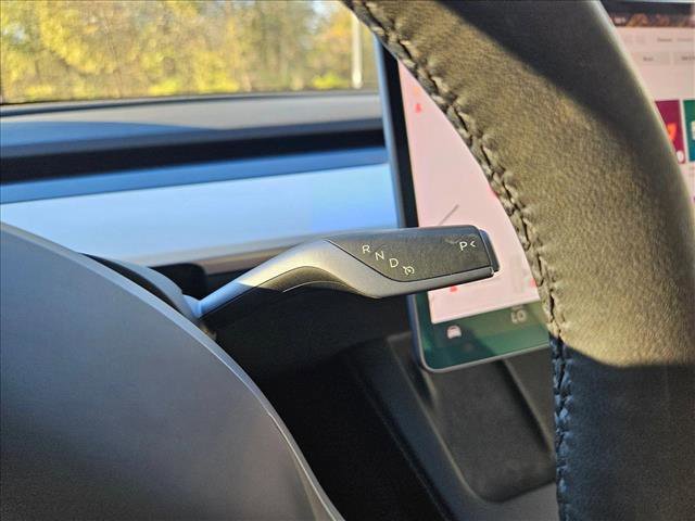 Used 2022 Tesla Model Y Long Range image 22