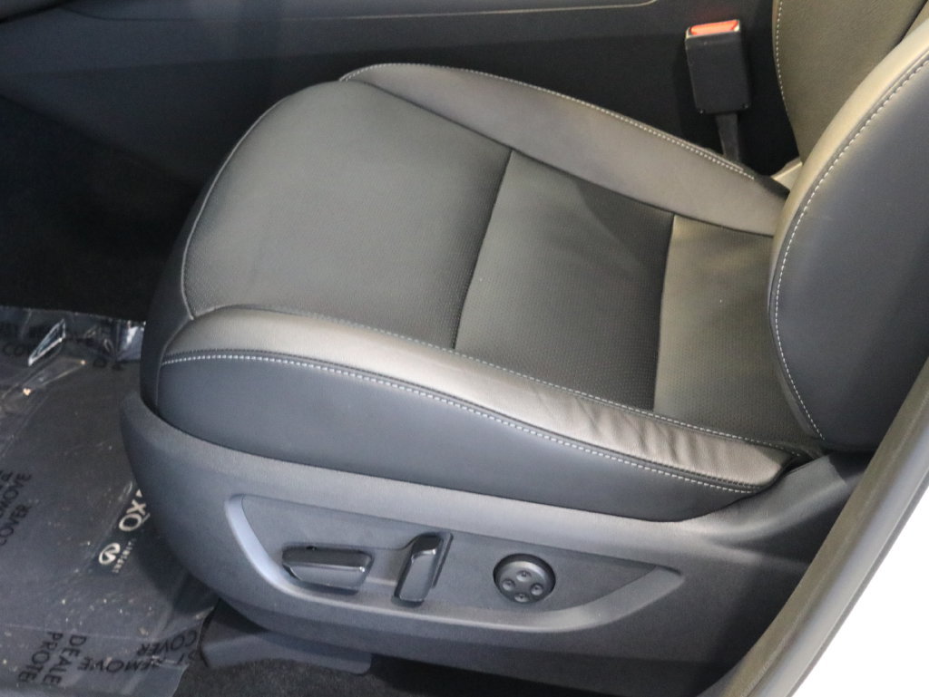 Certified 2025 INFINITI QX50 Luxe AWD/4WD image 27